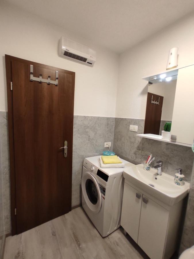 Apartment Ravnice Omis Ngoại thất bức ảnh
